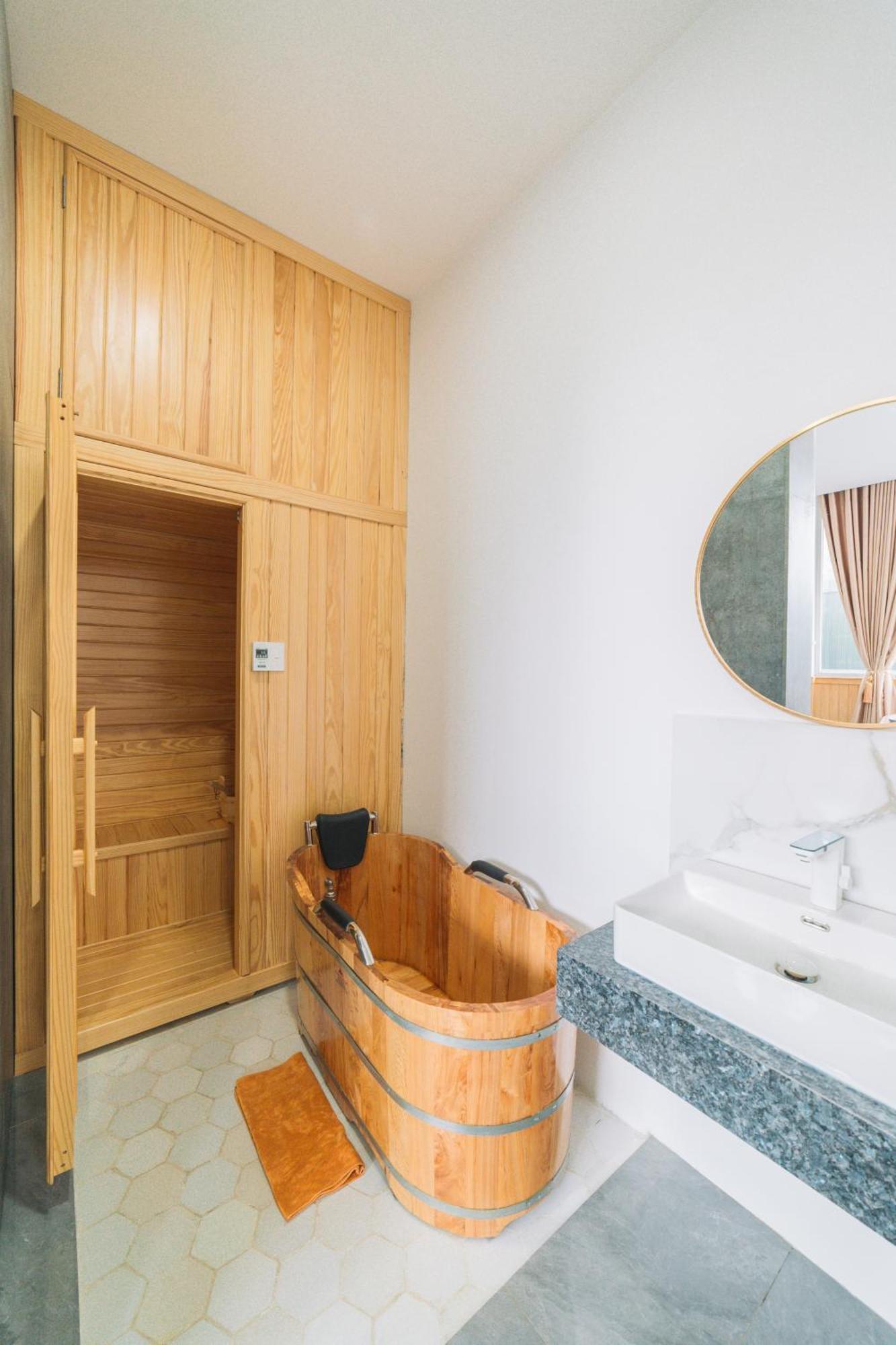 Quy Tai Premium Hotel دالات المظهر الخارجي الصورة
